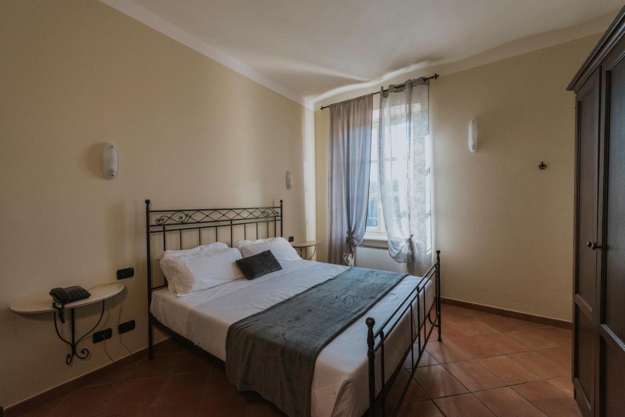 Il Castello Di Bubbio Hotel Exterior photo